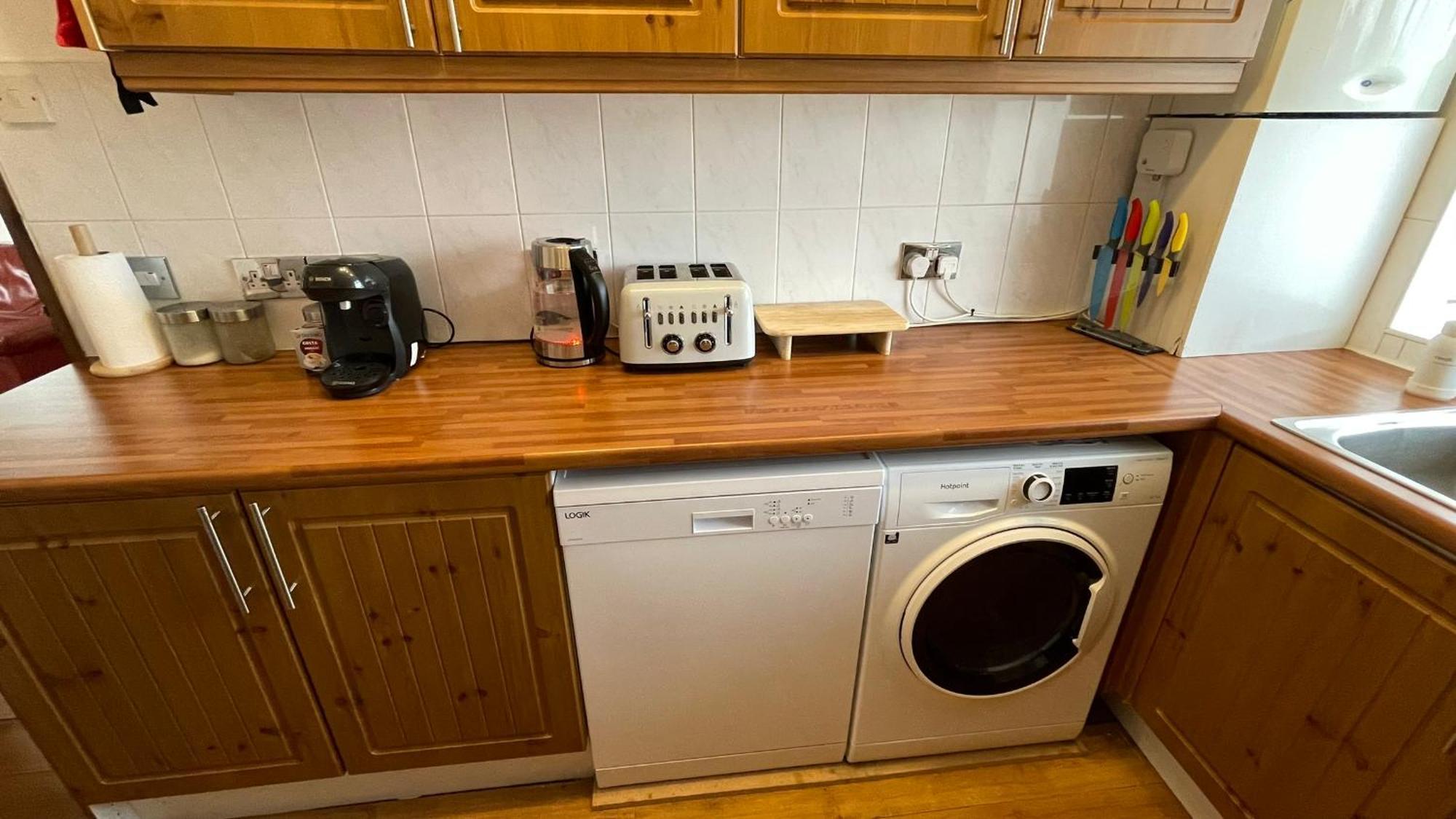 2 Bedrooms 2 Stations London Exterior foto